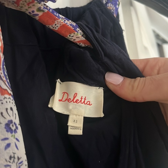 Anthropologie navy blue crop tank with tie details XS - Picture 3 of 3